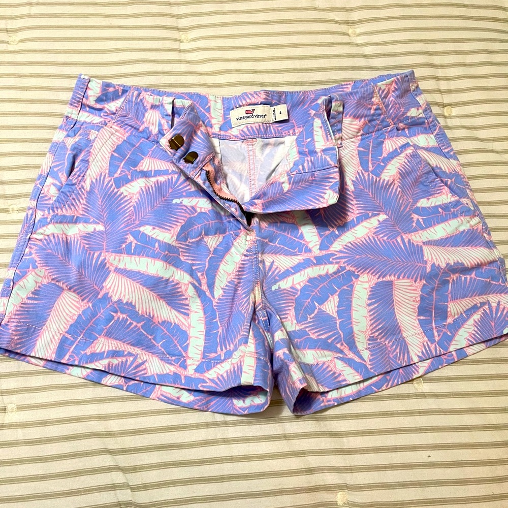 Vineyard Vines Shorts Size 4